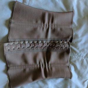 Squeem girdle/waist trainer/postpartum belt